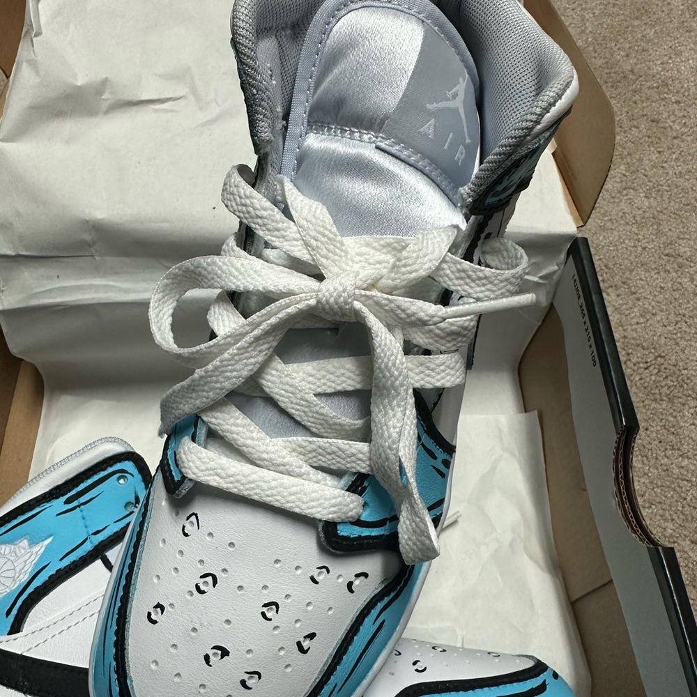 Custom Cartoon painted Kids Blue and White air Jordan Sneakers size 4.5 Y - Picture 7 of 15